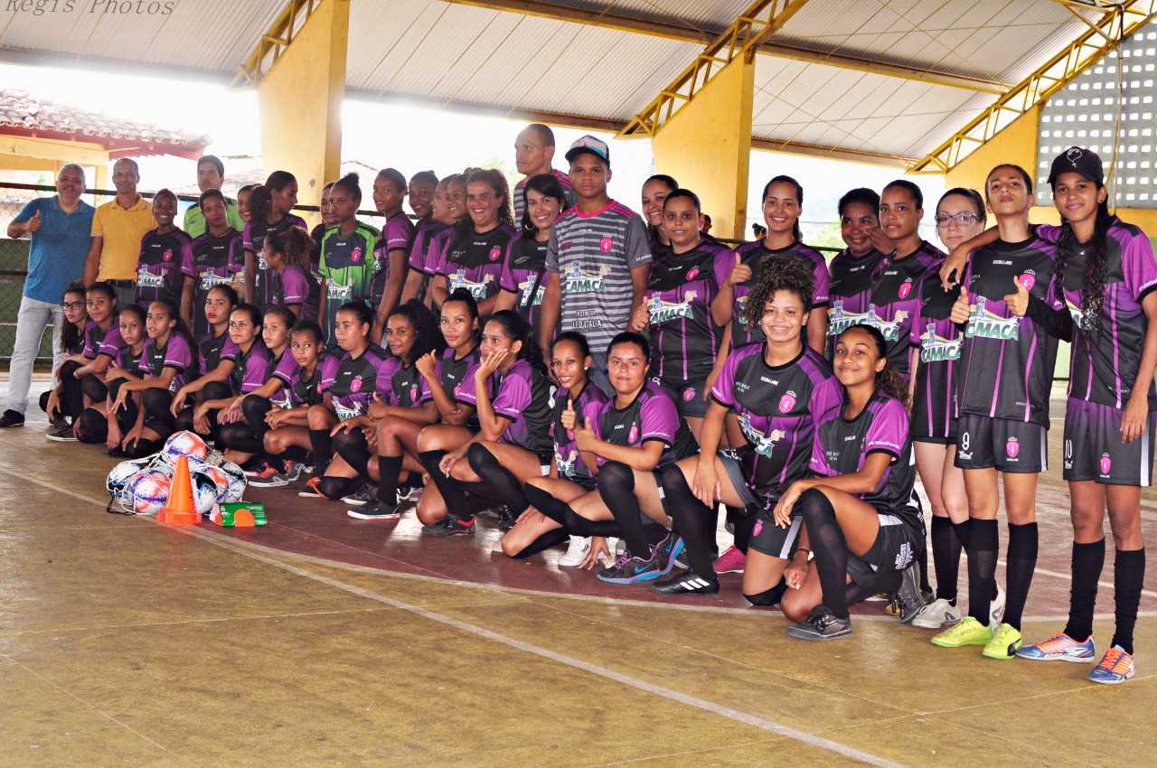 Camacã: Em homenagem ao dia da Mulher, Secretaria de Esportes lançou o Projeto Boas de Bola